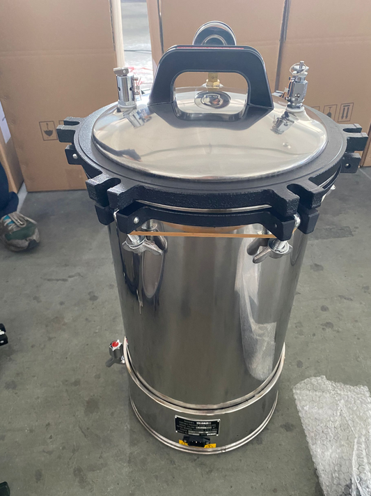 Portable Pressure steam sterilizer small size PA-AM