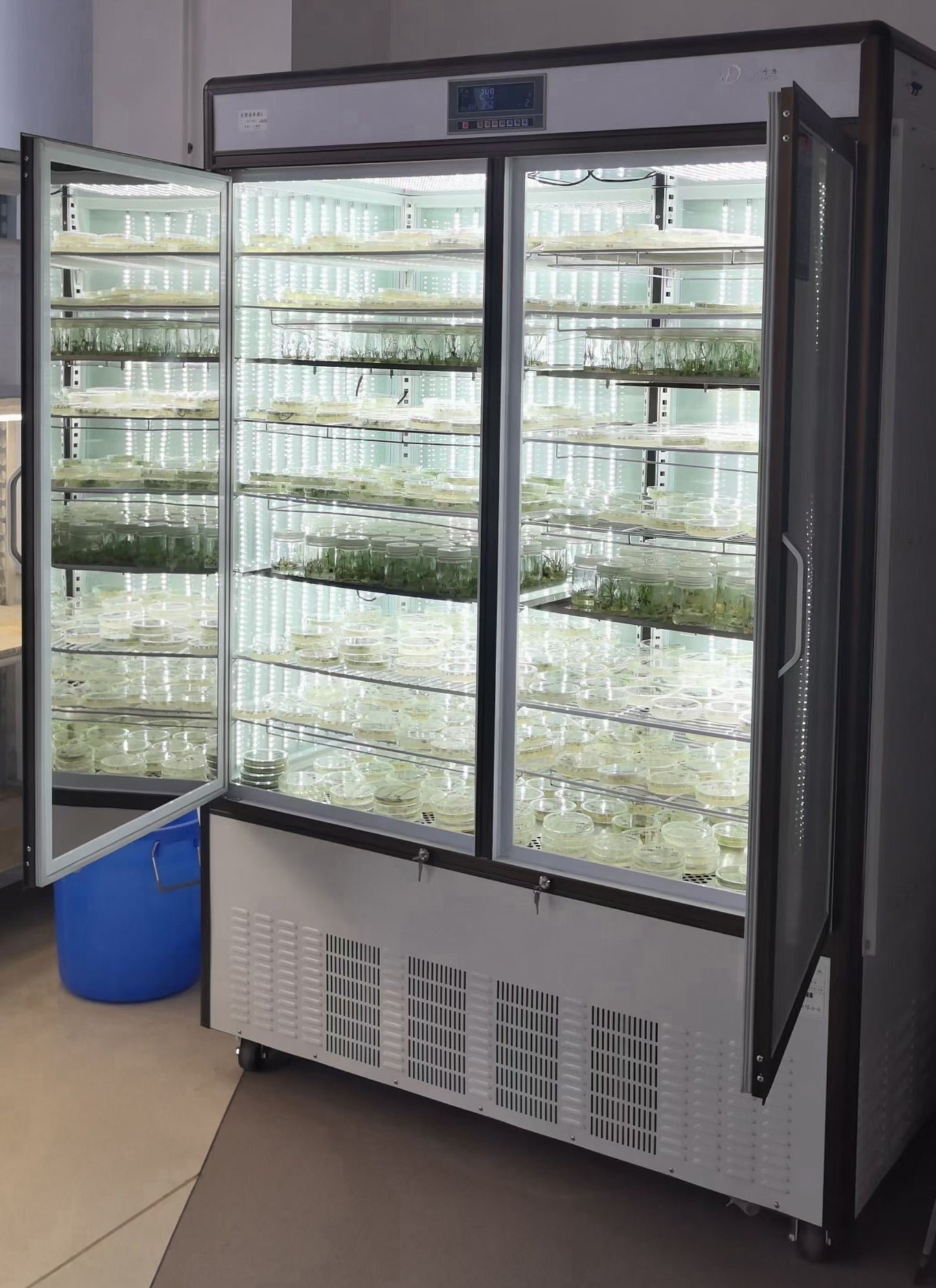 1500Liter Automatically Incubator with Self-protection SD-P1500