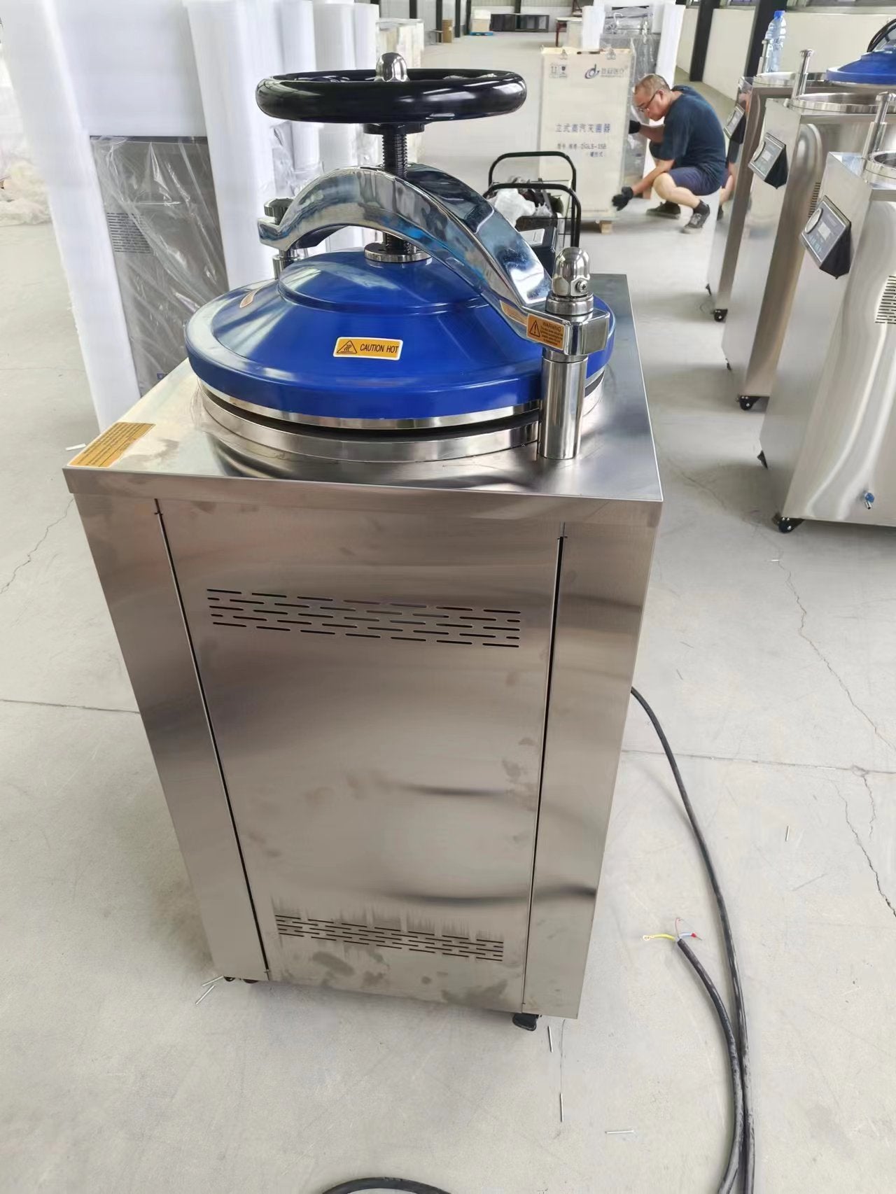 VA-SM Vertical steam sterilizer with pulse vacuum function