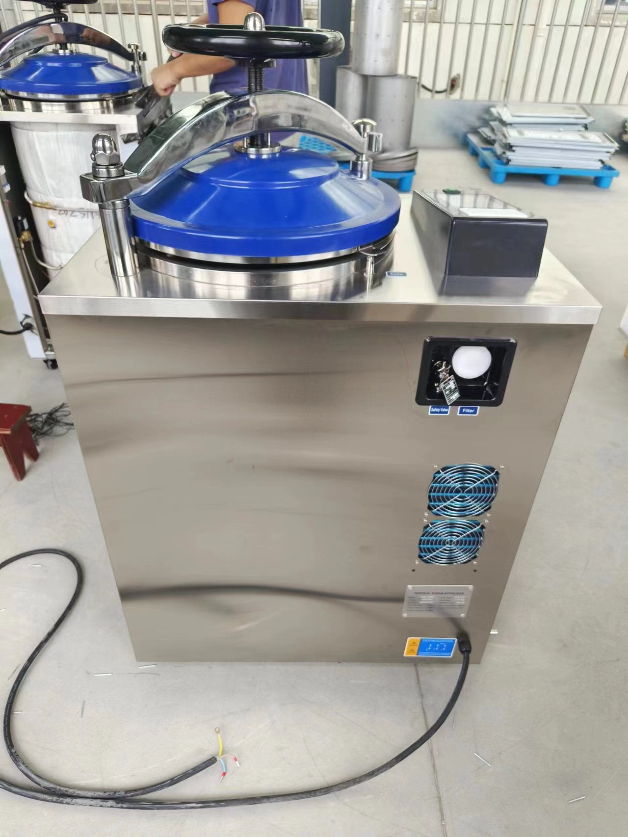 VA-SM Vertical steam sterilizer with pulse vacuum function